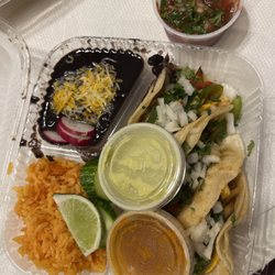 Aztk Foodtruck - Veggie street tacos and salsa