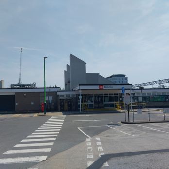 Bletchley Station - Station - Train Stations Near Me - Bletchley, MIK