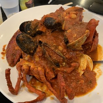 Randazzo's Clam Bar - Seafood Fra Diavlo - Seafood Near Me - Brooklyn, New York