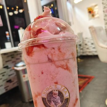 King's Tea - Strawberry Shake add Boba & Custard pudding. My usual - Bubble Tea Near Me - Urban Honolulu, Hawaii King's Tea - Strawberry Shake add Boba & Custard pudding. My usual - Bubble Tea Near Me - Urban Honolulu, Hawaii