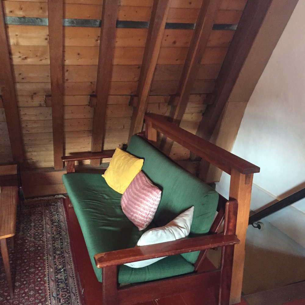 De Koffieschenkerij - Coffee & Tea Near Me - Amsterdam, New Hampshire