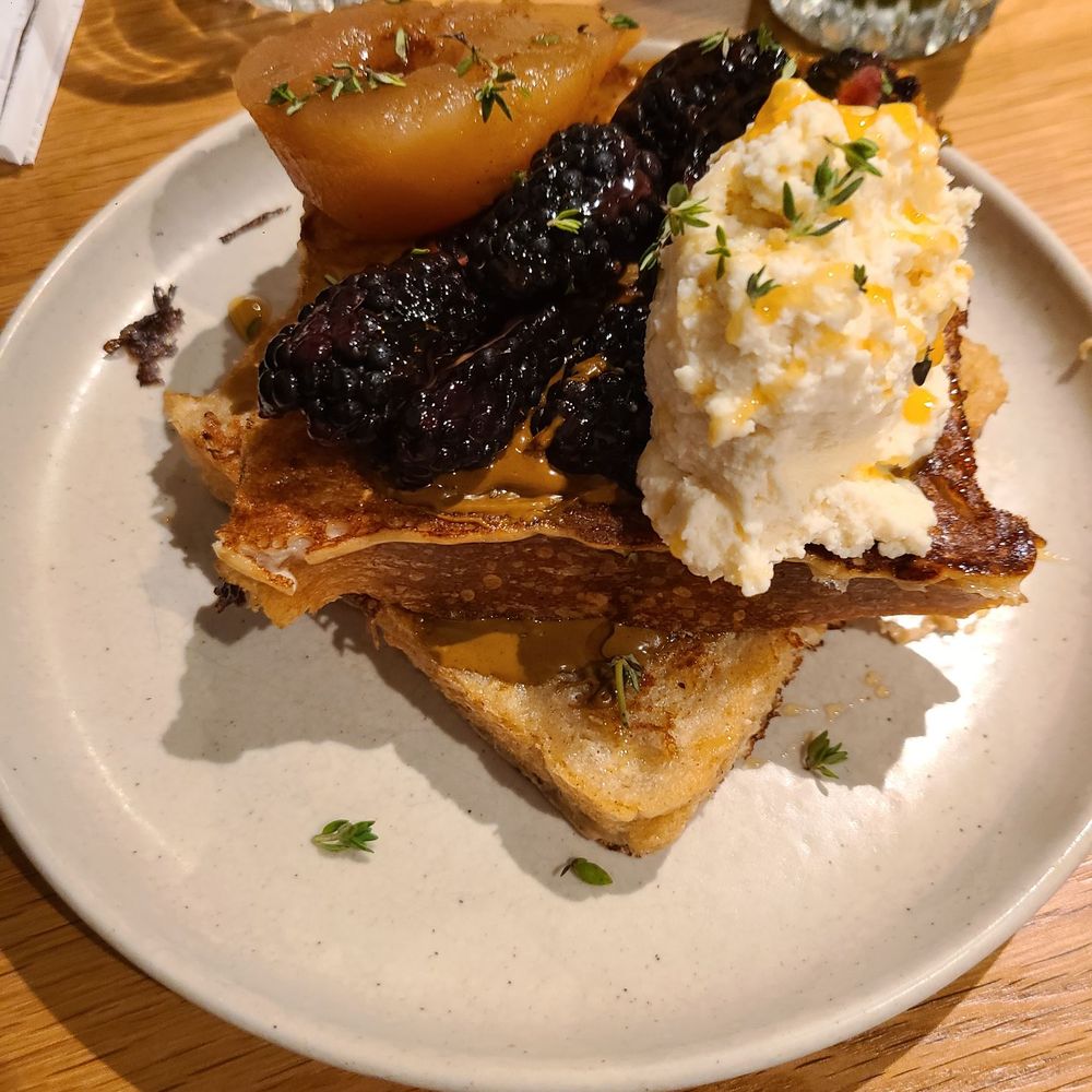 Regular NYC - French toast - Breakfast & Brunch Near Me - New York, New York Regular NYC - French toast - Breakfast & Brunch Near Me - New York, New York