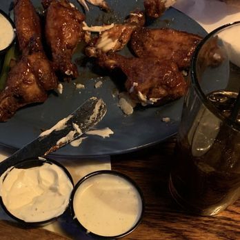 Brady's Tavern - Tavern wings - American Near Me - Beverly Hills, Michigan