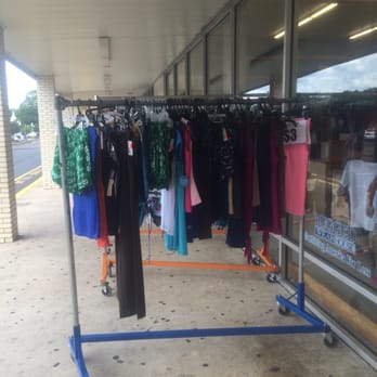 Gabe's - Racks of clothes that are marked down to a song! - Women's Clothing Near Me - Kannapolis, North Carolina