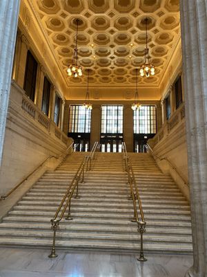 Amtrak Metropolitan Lounge by null