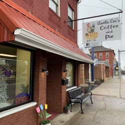 Auntie Em's Coffee and Pie - Inviting shop