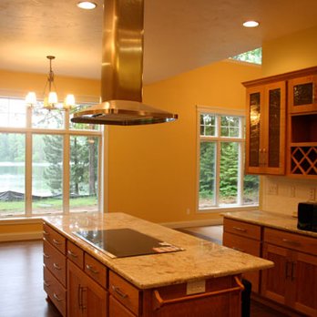 D.F. Maher Architects - Builders - a kitchen with a center island - General Contractors Near Me - Neenah, Wisconsin D.F. Maher Architects - Builders - a kitchen with a center island - General Contractors Near Me - Neenah, Wisconsin
