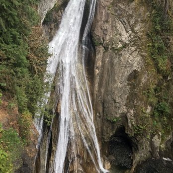 Twin Falls Trailhead - The falls - Hiking Near Me - North Bend, Washington