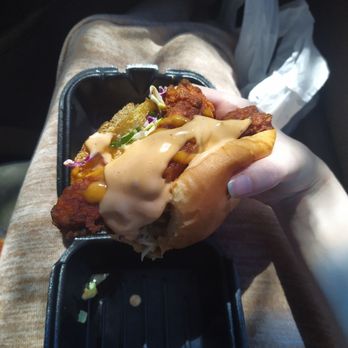 Dave's Hot Chicken - Single slider - Chicken Shop Near Me - Tucson, Arizona Dave's Hot Chicken - Single slider - Chicken Shop Near Me - Tucson, Arizona