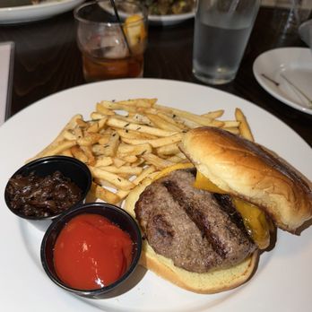 Avenue Kitchen & Bar - Burger with fry's - New American Near Me - Baltimore, Maryland