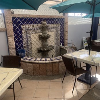 Giuseppi's - Outside patio - Breakfast & Brunch Near Me - Puerto Penasco, SON