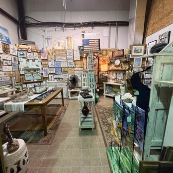Peddler's Place - Antiques Near Me - Myrtle Beach, South Carolina