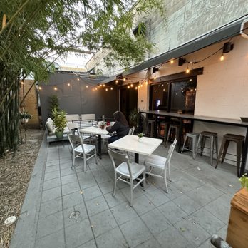 Rodrigo's Craft Pizza - Private Patio - Pizza Near Me - Jacksonville, Florida