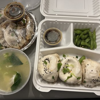 Jayd Bun - Veggie combo (veggie buns, wonton soup, edamame) Jin Jin dumplings - Chinese Near Me - South Kingstown, Rhode Island