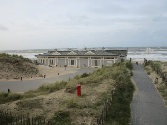 Breakers Beach House by null