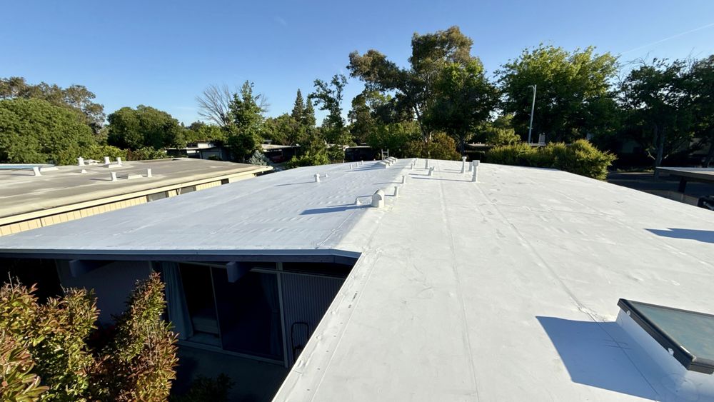 Slide of Alex Perez's Roofing