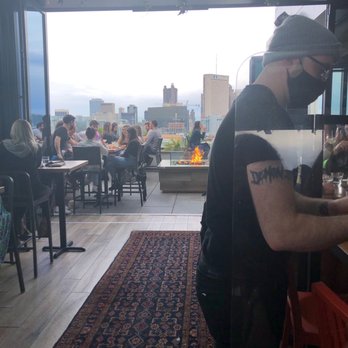 Lincoln Social Rooftop - Dinner and drinks - American Near Me - Columbus, Ohio