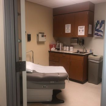 Providence Central Point Urgent Care - Exam room - Urgent Care Near Me - Central Point, Oregon Providence Central Point Urgent Care - Exam room - Urgent Care Near Me - Central Point, Oregon