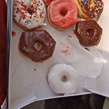 Shipley Do-Nuts - Assorted glazed dounuts - Donuts Near Me - Jacksonville, Florida Shipley Do-Nuts - Assorted glazed dounuts - Donuts Near Me - Jacksonville, Florida