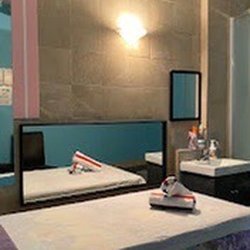 Dragon Massage Spa - Clean massage spa room