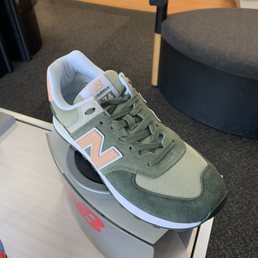 NEW BALANCE - GREENFIELD - 11 Photos 