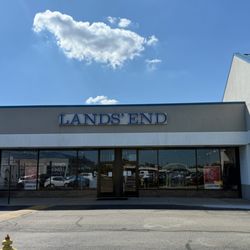Lands' End - Strip mall storefront.