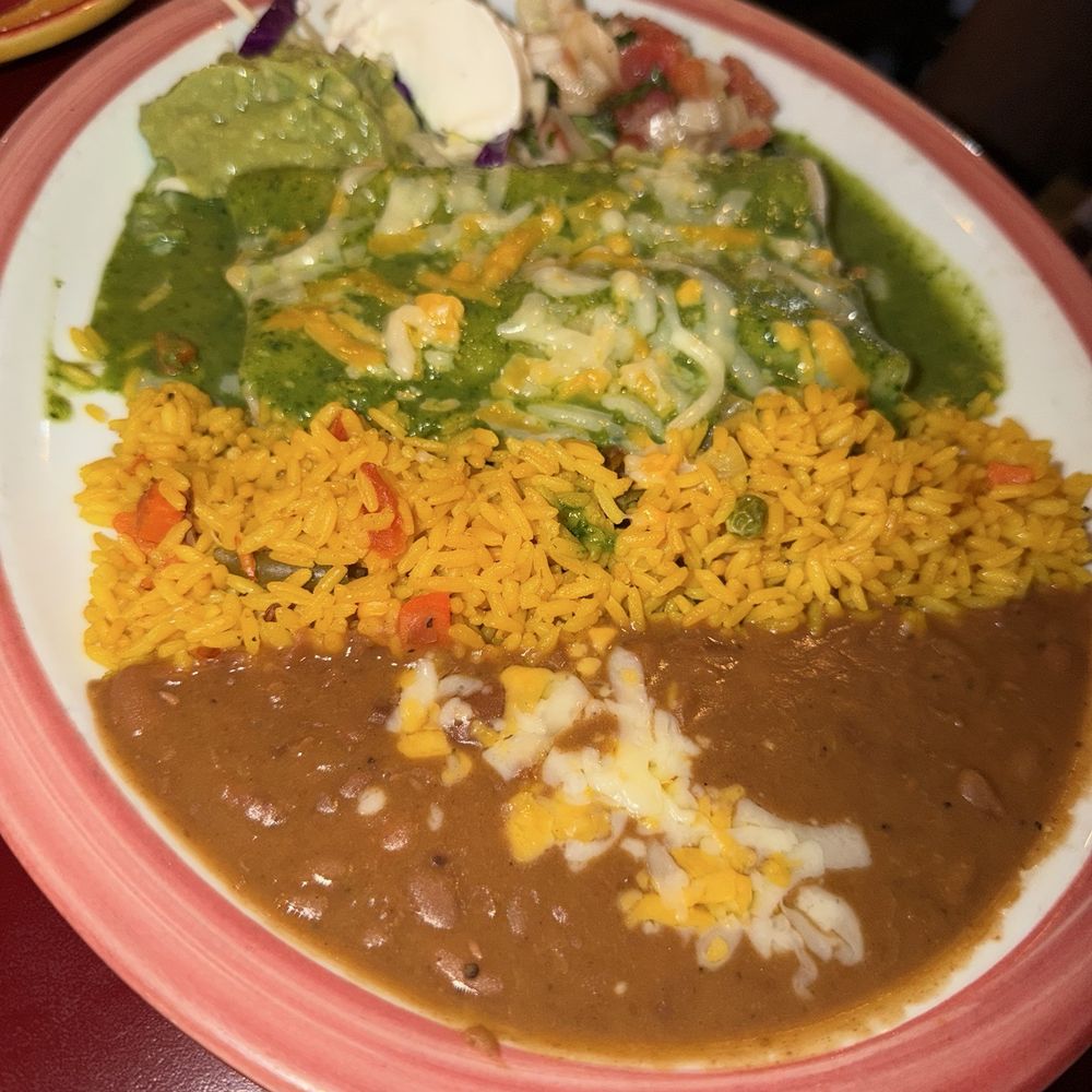 Los Tios Grill - Chicken Enchilada - Salvadoran Near Me - Arlington, Virginia Los Tios Grill - Chicken Enchilada - Salvadoran Near Me - Arlington, Virginia