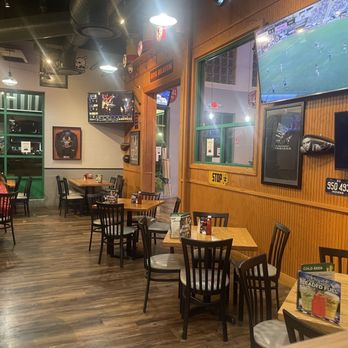 Quaker Steak & Lube - Chicken Wings Near Me - Portage, Indiana Quaker Steak & Lube - Chicken Wings Near Me - Portage, Indiana