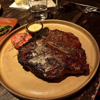 Meat On Ocean - 33oz 30 Day Aged Steak - Steakhouses Near Me - Santa Monica, California Meat On Ocean - 33oz 30 Day Aged Steak - Steakhouses Near Me - Santa Monica, California