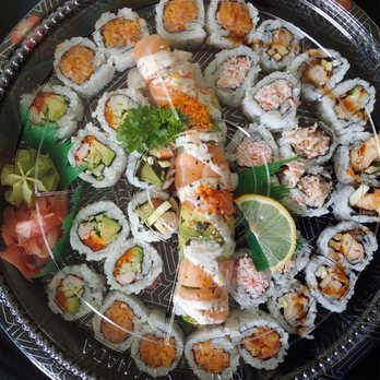Sushi Park - Maki small party platter - Sushi Bars Near Me - Mississauga, Ontario