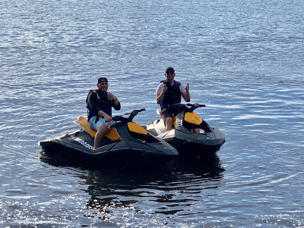 Social spots from Acquajet Rental