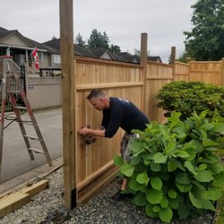 TaskCraftsman - Fence panel installation