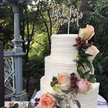 Flowers By Richard - The cake! - Florists Near Me - New York, New York Flowers By Richard - The cake! - Florists Near Me - New York, New York