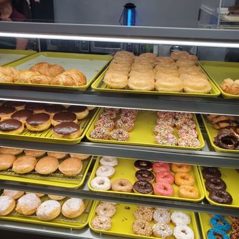 Donut Star - Donut selection 2 - Donuts Near Me - Colton, California Donut Star - Donut selection 2 - Donuts Near Me - Colton, California
