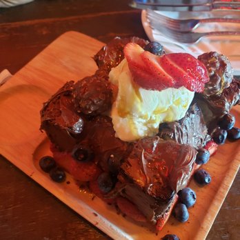 Ohho Ramen Dimsum - Ferrero Hazelnut Honey Toast... yummmm! - Ramen Near Me - North Miami Beach, Florida