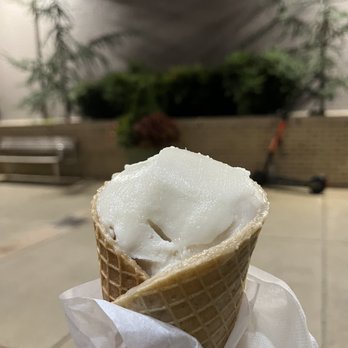 Mimi's Handmade Ice Cream - Vegan Salted Caramel - Ice Cream & Frozen Yogurt Near Me - Arlington, Virginia