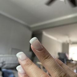 Heavenly Nails & Spa - Uneven and lumpy