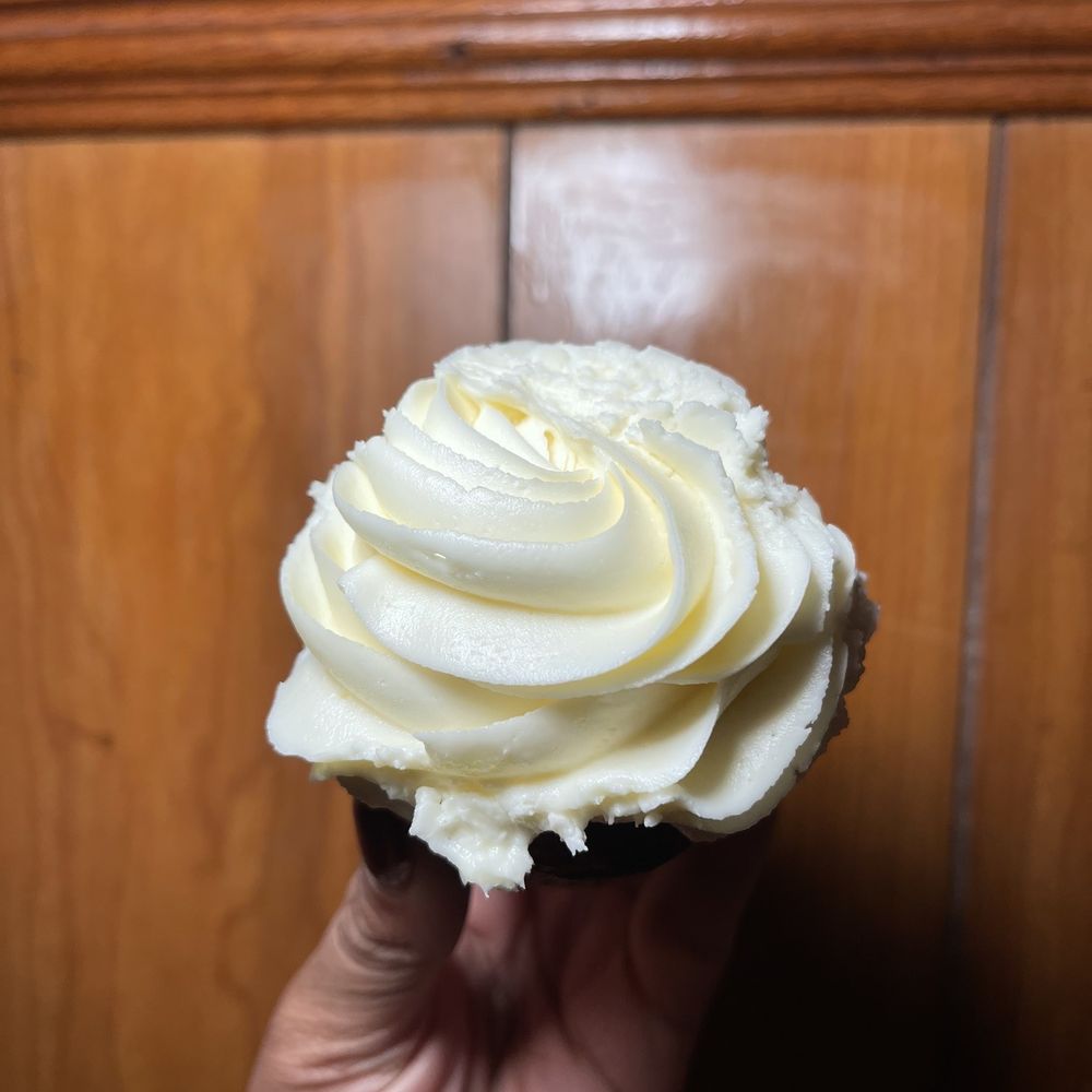 Sugarberry Bakery - Red Velvet Cupcake - Coffee & Tea Near Me - Rockville Centre, New York
