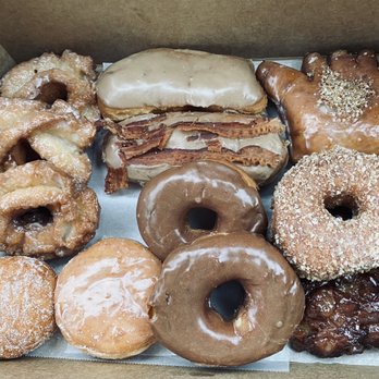 Happy Donuts - Old fashion Maple bars Bearclaw Apple Fritter Chocolate Icing Guava Filled Raspberry Filled Random One - Donuts Near Me - Puyallup, Washington Happy Donuts - Old fashion Maple bars Bearclaw Apple Fritter Chocolate Icing Guava Filled Raspberry Filled Random One - Donuts Near Me - Puyallup, Washington