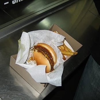 Original Tommy's - Chili cheeseburger and fries--oh yeah! - Burgers Near Me - Westminster, California Original Tommy's - Chili cheeseburger and fries--oh yeah! - Burgers Near Me - Westminster, California