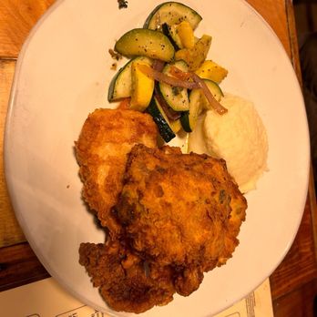 Marinade On Main - American Near Me - Ramona, California