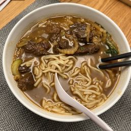 Taiwan Style Beef Noodle Soup