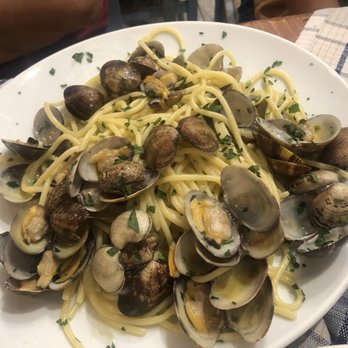 La Pesceria Barberini - Clam with spaghetti - Seafood Near Me - Rome, RM La Pesceria Barberini - Clam with spaghetti - Seafood Near Me - Rome, RM