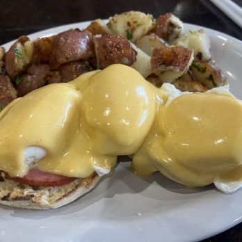 Heavenly Bistro - Classic Eggs Benedict - Breakfast & Brunch Near Me - Walnut Creek, California Heavenly Bistro - Classic Eggs Benedict - Breakfast & Brunch Near Me - Walnut Creek, California