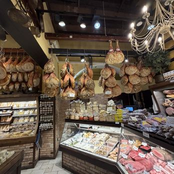 La Prosciutteria - Wine Bars Near Me - Bologna, BO