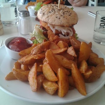 Krawummel - vegan burger with wedgies - Vegetarian Near Me - Münster, NW
