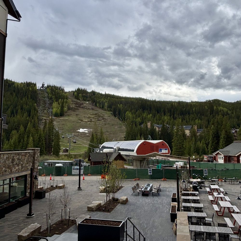 Kindred Resort - Ski Resorts Near Me - Dillon, Colorado