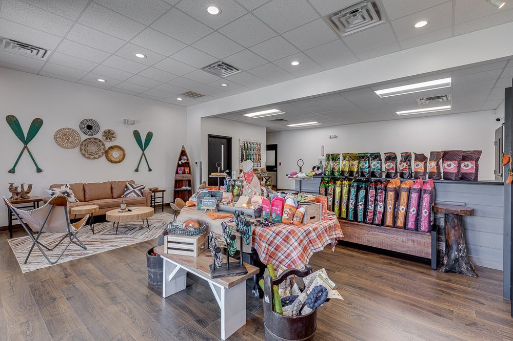 DOG CULTURE MAULDIN Updated May 2024 17 Photos 2171 Ridge Rd