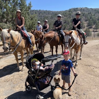 Rockin Maddy Ranch - Horseback Riding Near Me - Yreka, California