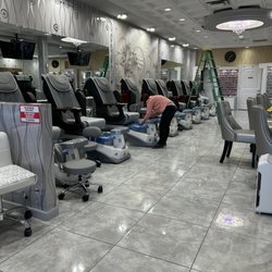 Silver Nail & Tan - SCAM place!! This is a switch and bait!!!! We will never be back!!!